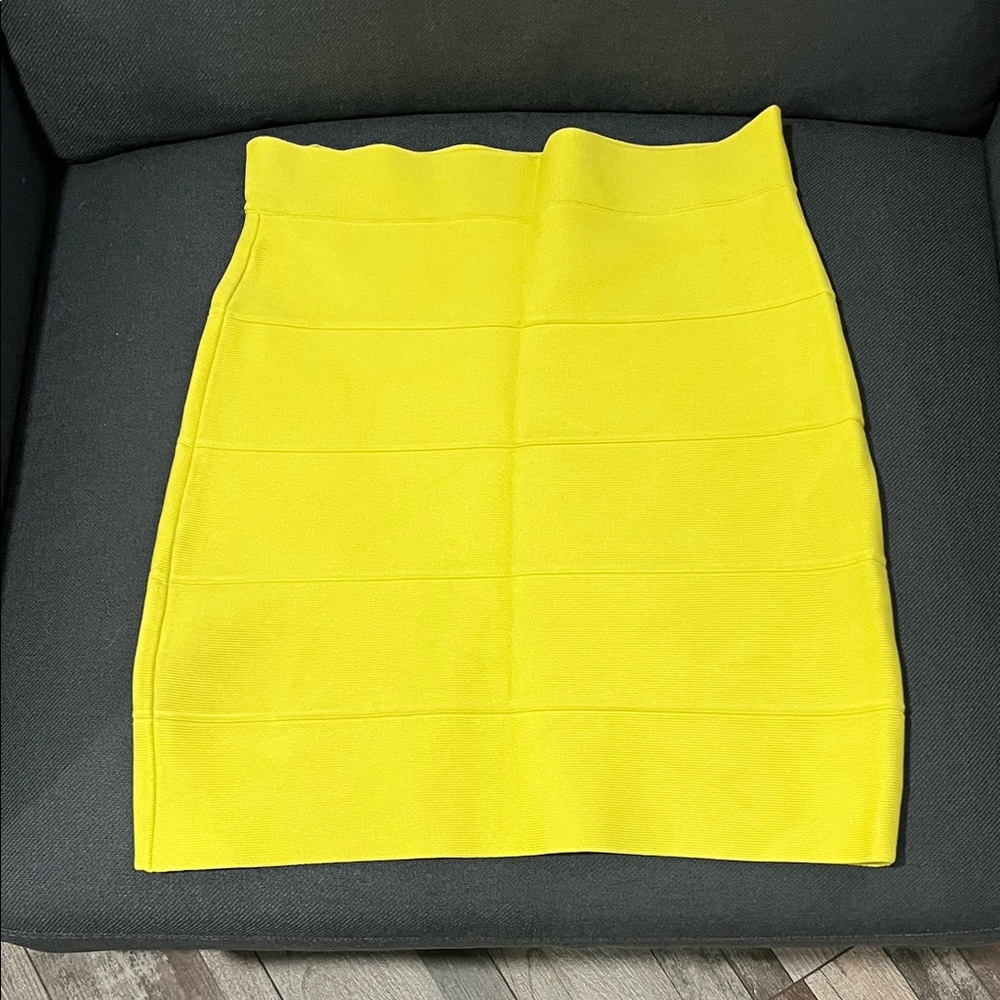 BCBGMaxAzria Yellow Pencil Skirt